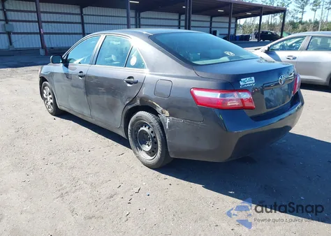 2007 Toyota Camry Le z USA, uszkodzony, nr VIN 4T1BE46K27U124974